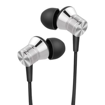 1More P10 Piston Fit kabelgebundene In-Ear-Kopfhörer mit USB-C-Anschluss - Silber