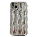 iPhone 14 3D Linear Wavy Tasche - Silber